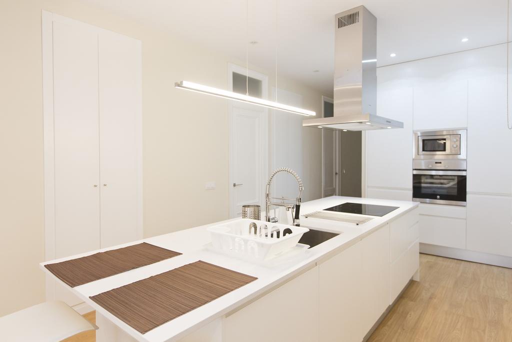 Total Valencia White Apartment Bagian luar foto